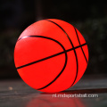 gloeien in het donkere basketbal